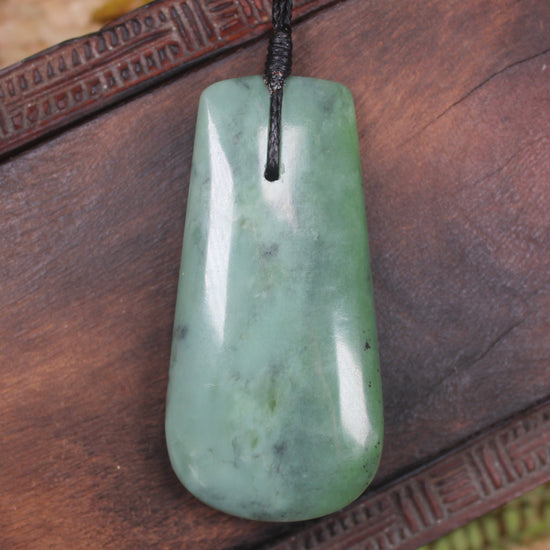 Roimata Teardrop carved from Inanga Pounamu - NZ Greenstone