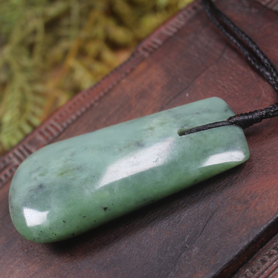 Roimata Teardrop carved from Inanga Pounamu - NZ Greenstone