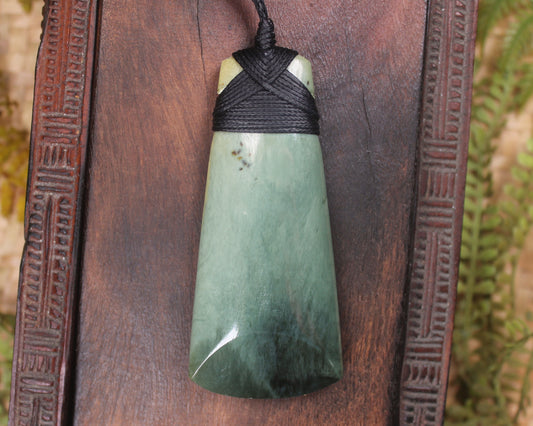 Inanga Pounamu Toki
