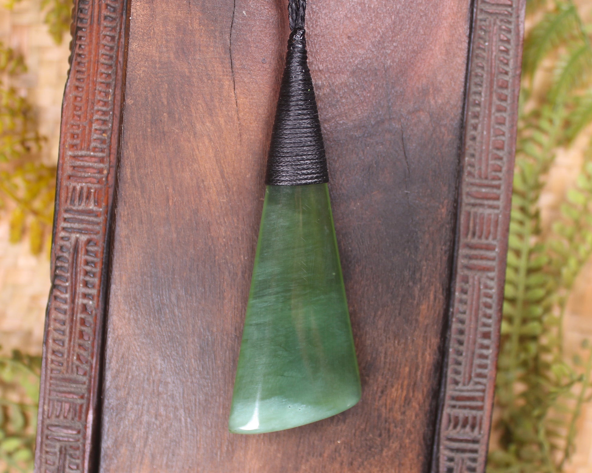 Toki or Adze Pendant carved from Tangiwai Pounamu - NZ Greenstone