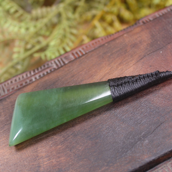 Toki or Adze Pendant carved from Tangiwai Pounamu - NZ Greenstone