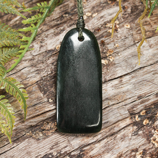 NZ Greenstone Small Freeform Toki Pendant (BN184) Kawakawa Pounamu