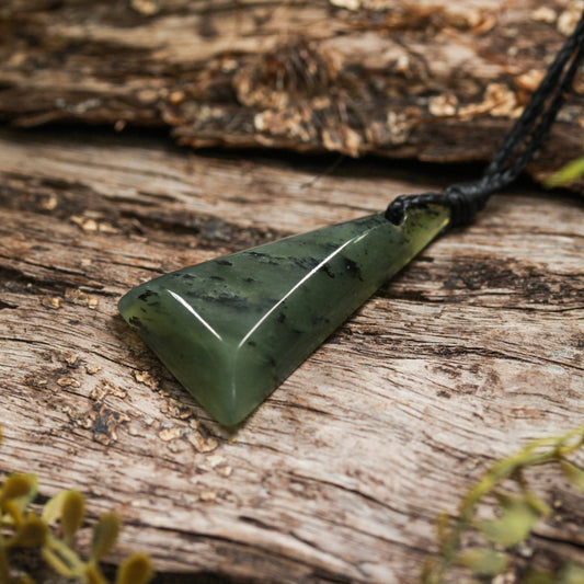 NZ Greenstone Small Freeform Toki Pendant (BN179) Tangiwai Pounamu
