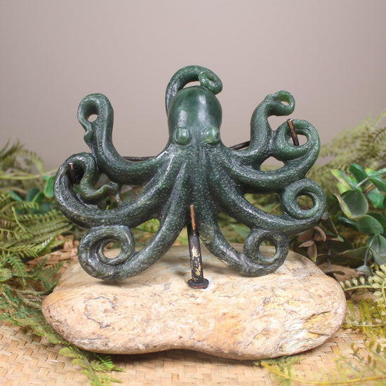Te Wheke or Octopus sculpture carved from Kawakawa Pounamu - NZ Greenstone
