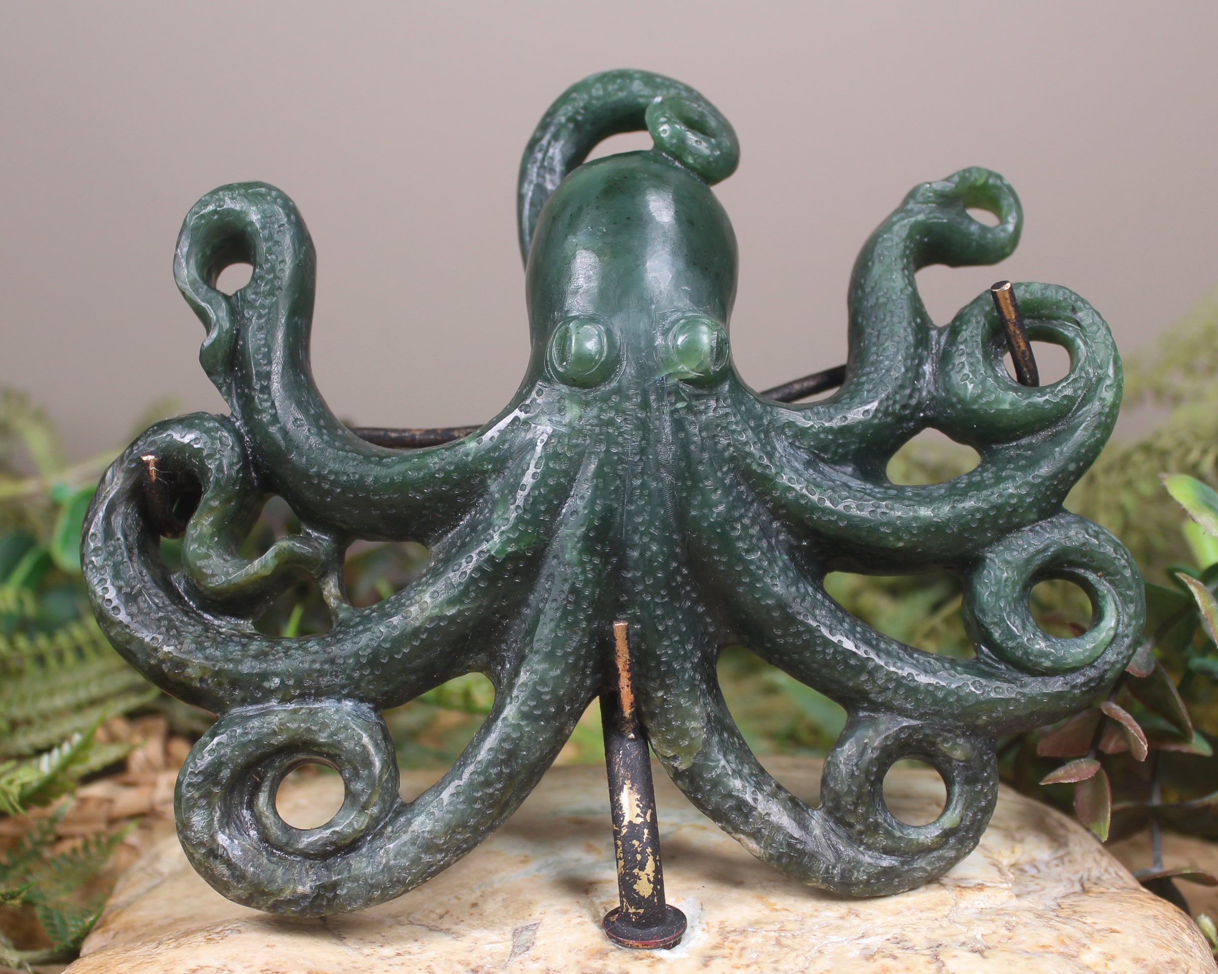 Te Wheke or Octopus sculpture carved from Kawakawa Pounamu - NZ Greenstone