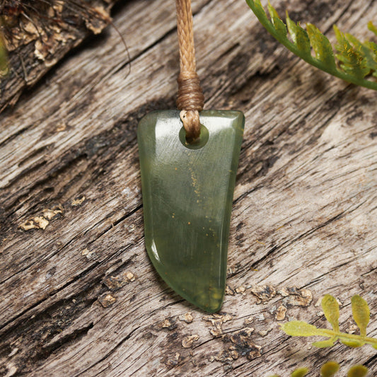 NZ Greenstone XSmall Freeform Niho Taniwha Tooth Pendant (BN186) Tangiwai Pounamu