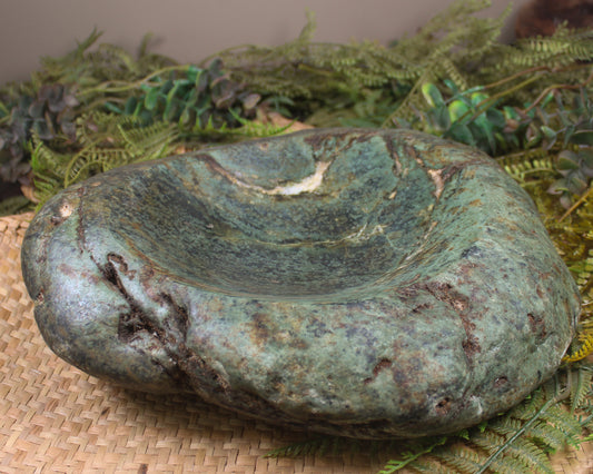 Serpentine Pounamu bowl sculpture