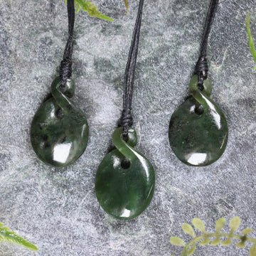 NZ Greenstone XSmall Twist Pendant Rimu Pounamu