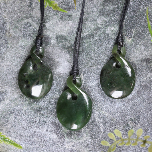 NZ Greenstone XSmall Twist Pendant Rimu Pounamu