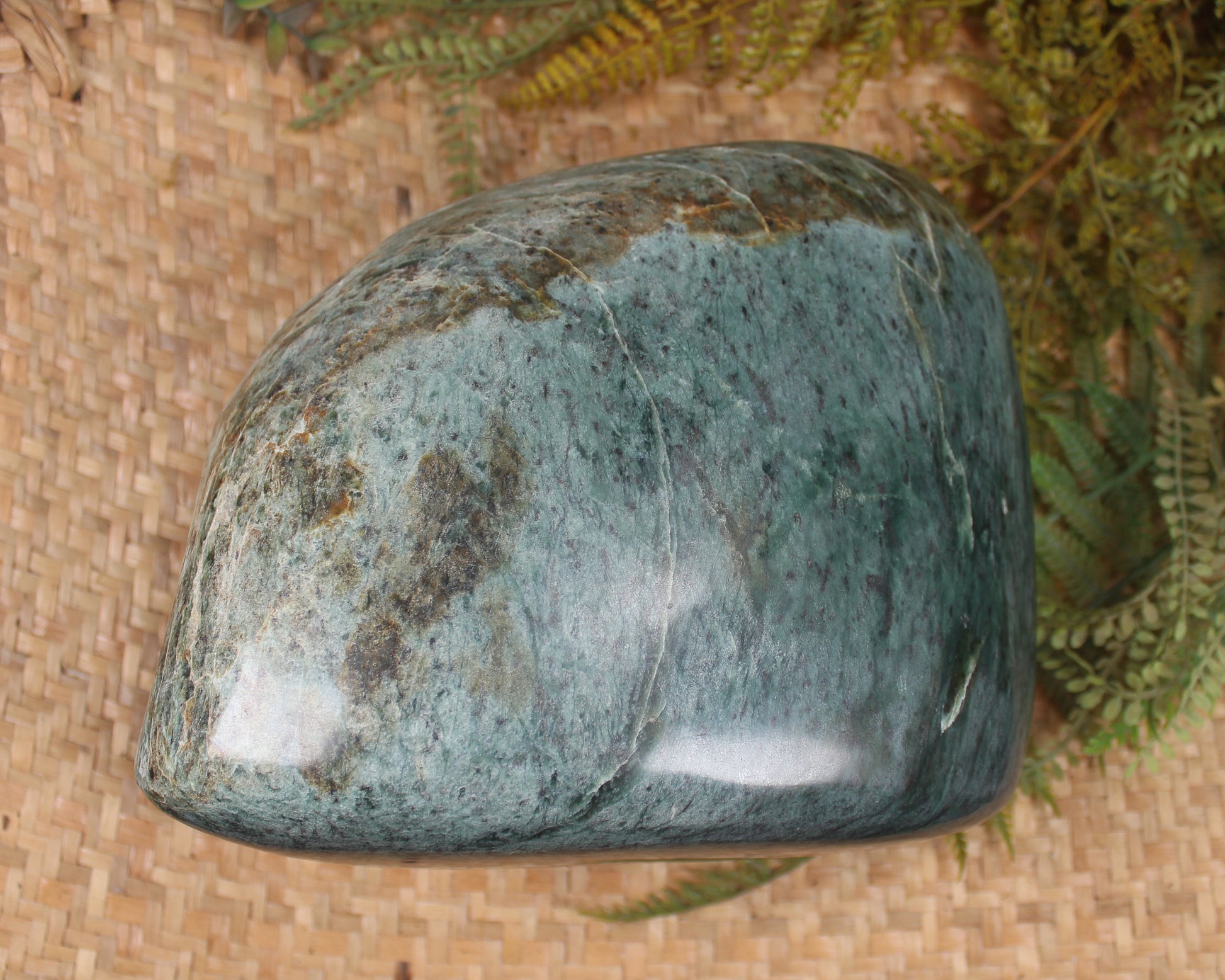 Freeform Serpentine Pounamu Sculpture - NZ Greenstone
