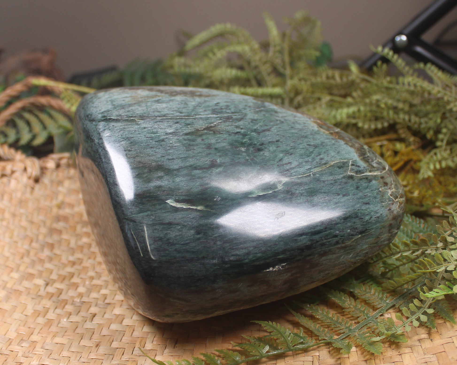 Freeform Serpentine Pounamu Sculpture - NZ Greenstone