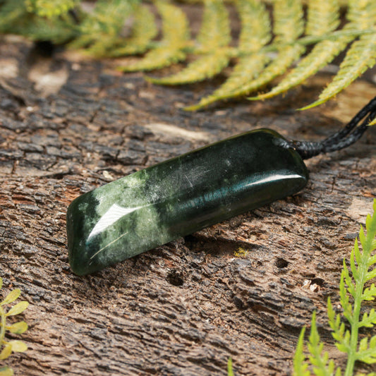 NZ Greenstone Small Freeform Toki Pendant (BP764) Kawakawa Pounamu