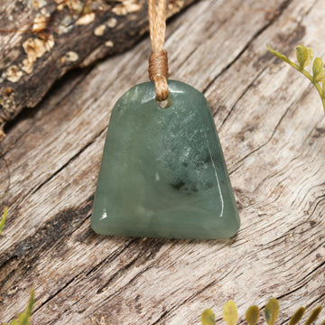 NZ Greenstone XSmall Freeform Toki Pendant (BP772) Inanga Pounamu