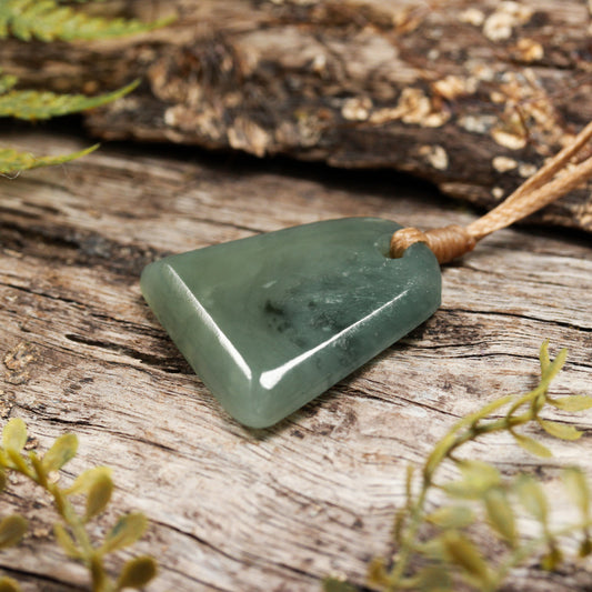NZ Greenstone XSmall Freeform Toki Pendant (BP772) Inanga Pounamu