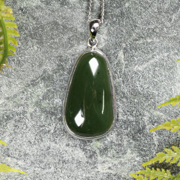 NZ Greenstone Medium Sterling Silver Pendant (BP864) Kawakawa Pounamu