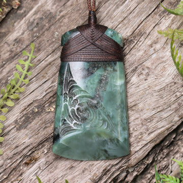 NZ Greenstone Medium Toki Pendant Inanga Pounamu
