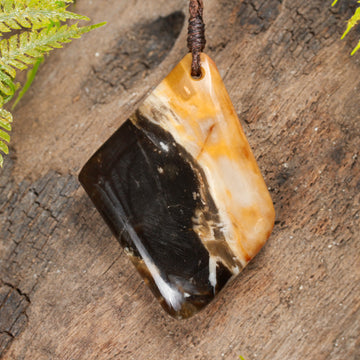 NZ Manaia Stone Medium Freeform Pendant (BN419)