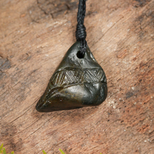 NZ Serpentine XSmall Freeform Pendant (BN216)