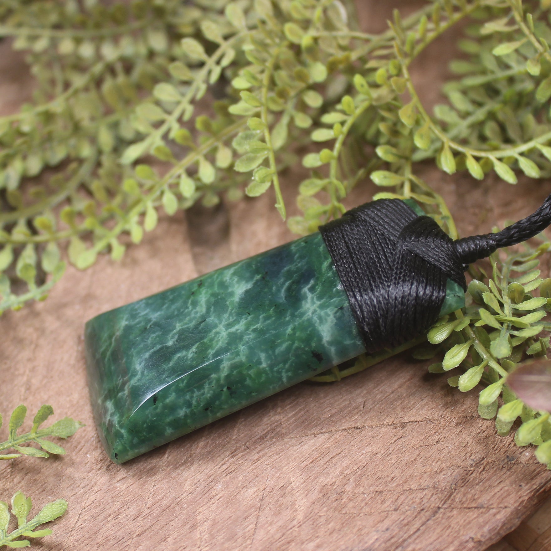 Kawakawa Pounamu Toki
