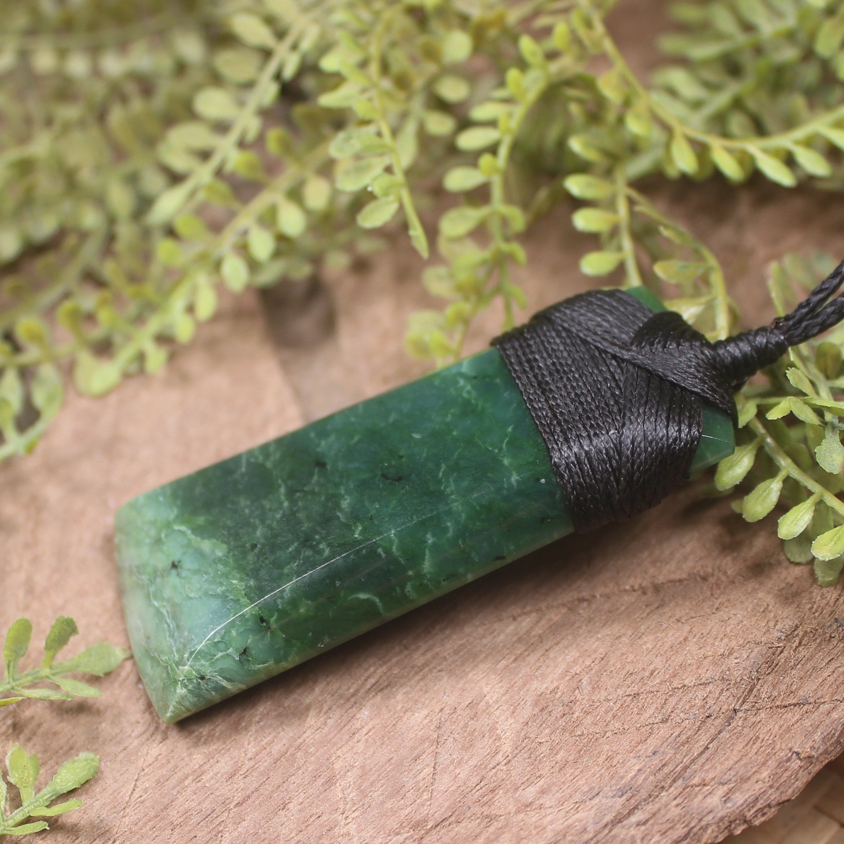 Kawakawa Pounamu Toki