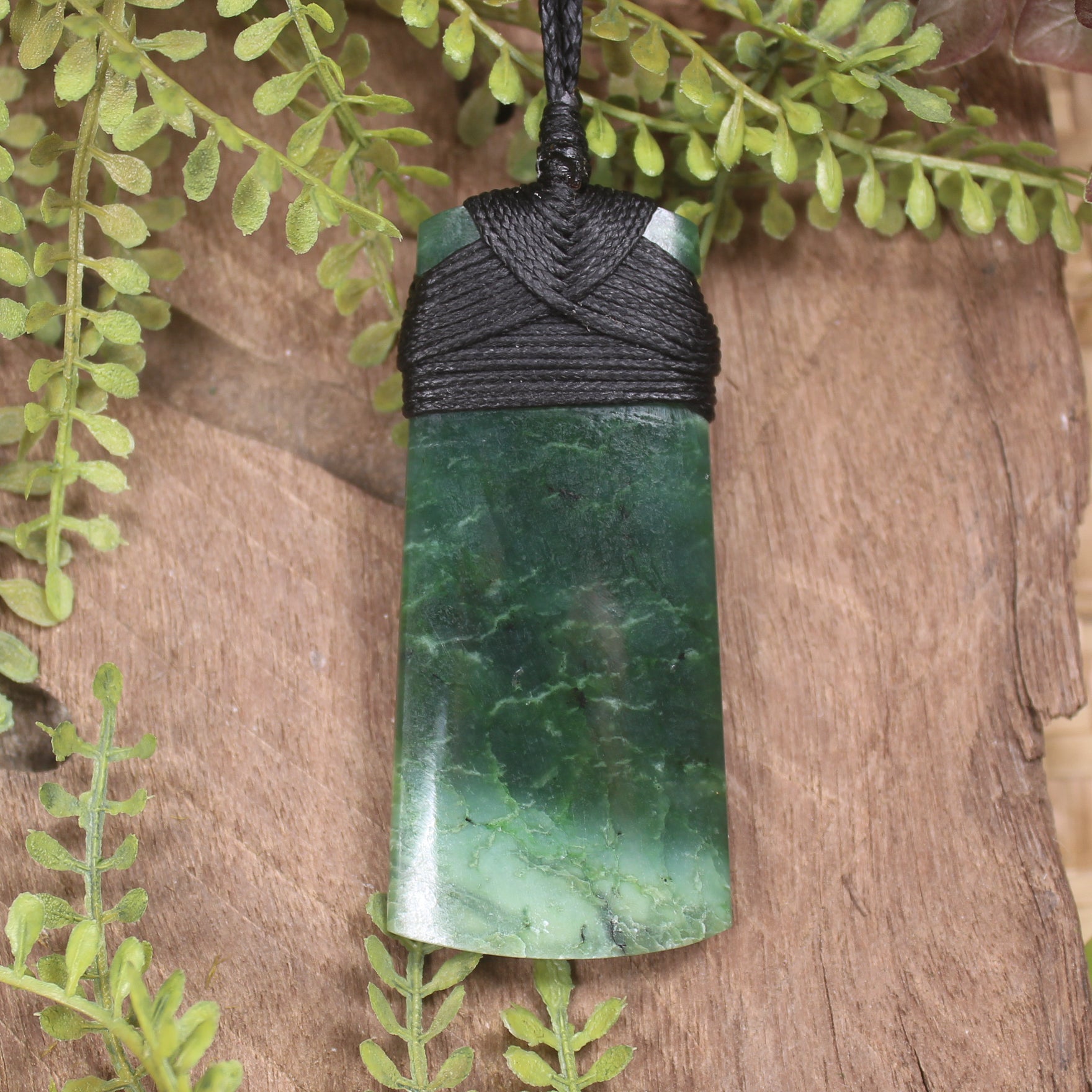 Kawakawa Pounamu Toki