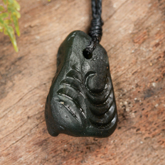 NZ Serpentine XSmall Freeform Pendant (BN215)