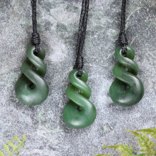 NZ Greenstone XSmall Twist Pendant Kawakawa Pounamu