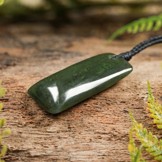 NZ Greenstone Small Freeform Toki Pendant (BN466) Kawakawa Pounamu