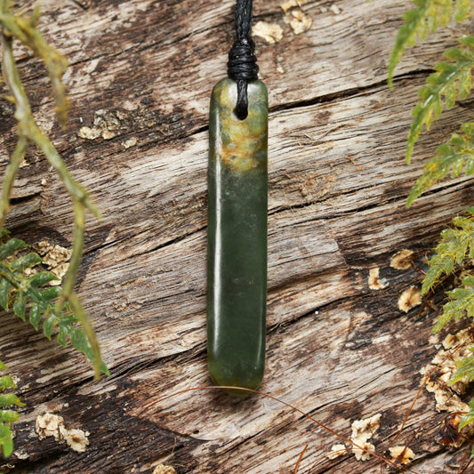 NZ Greenstone XSmall Freeform Toki Pendant (BN481) Flower Jade Pounamu