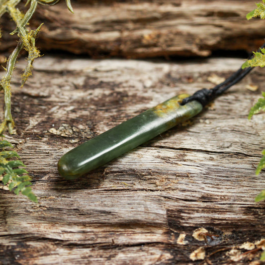 NZ Greenstone XSmall Freeform Toki Pendant (BN481) Flower Jade Pounamu