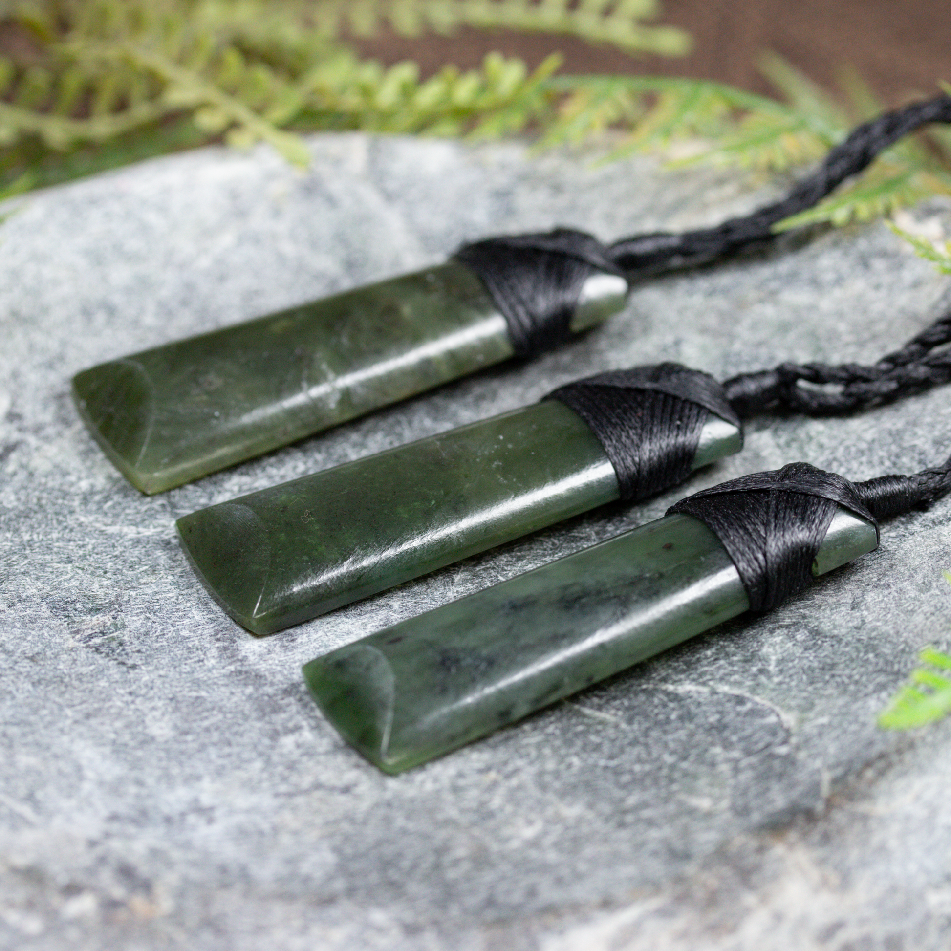 NZ Greenstone Small Toki Pendant Rimu Pounamu