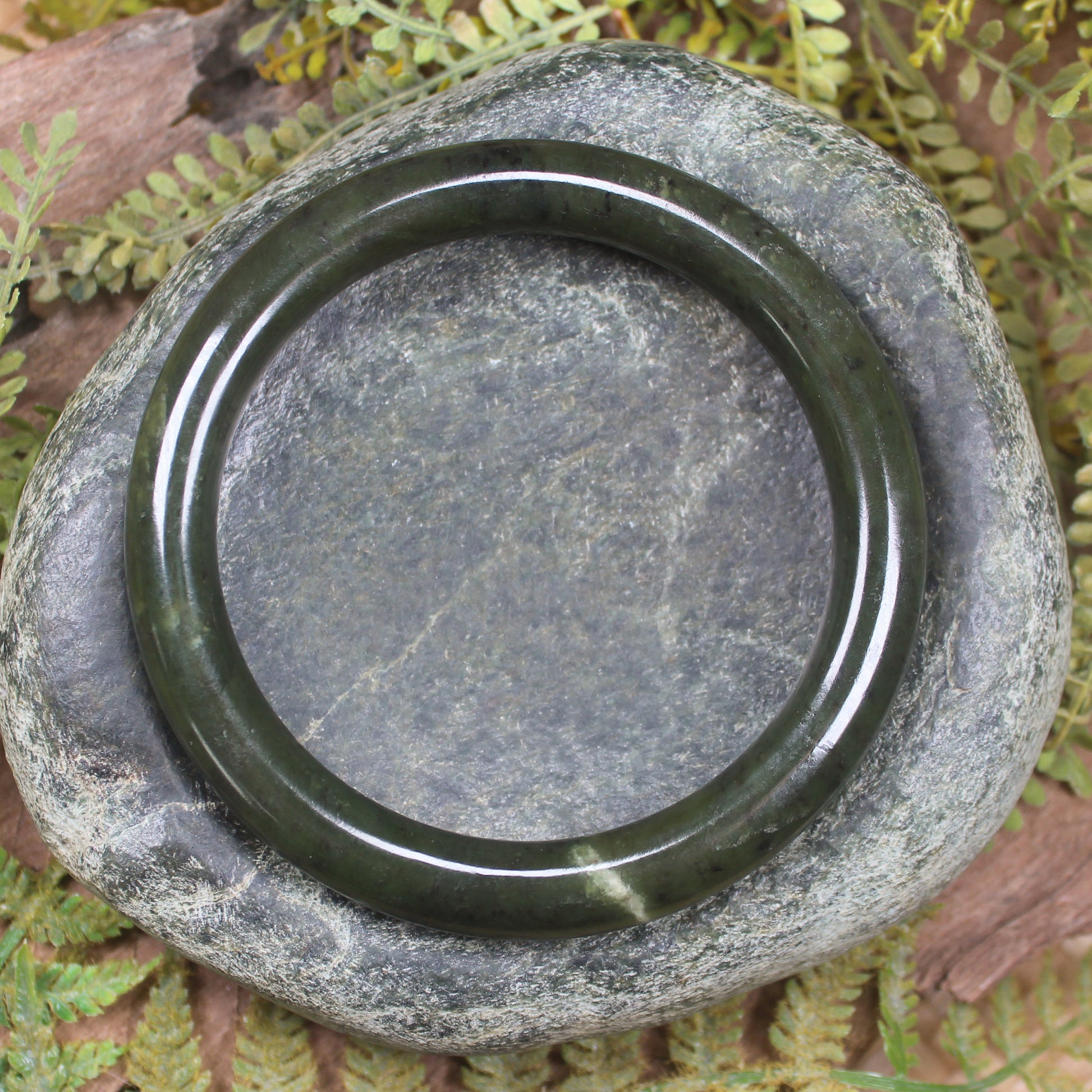 Rimu Pounamu Bangle