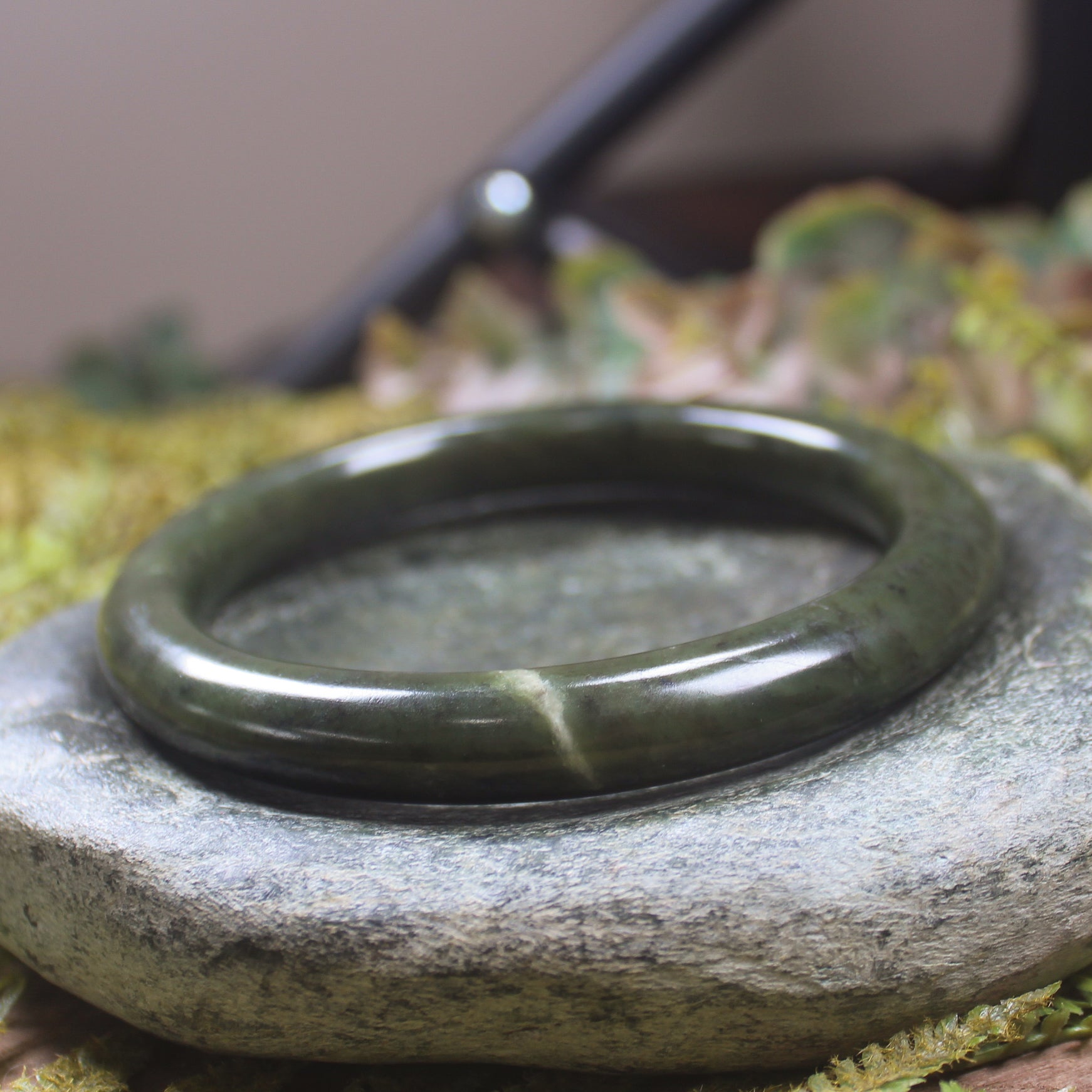 Rimu Pounamu Bangle