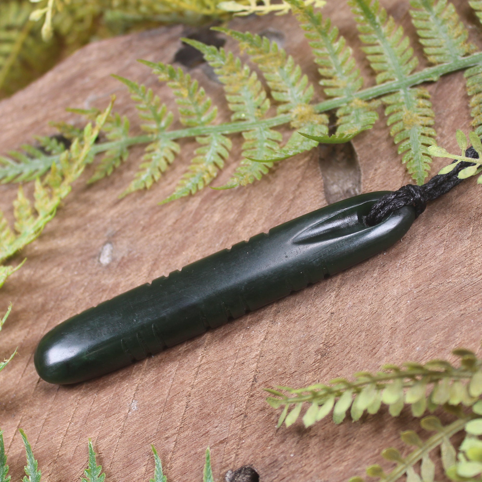 Kawakawa Pounamu Roimata Pendant - NZ Greenstone