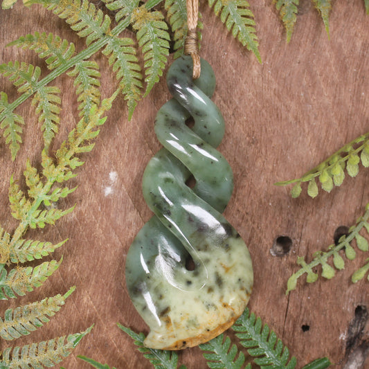 Twist or Pikorua carved from Flower Jade Pounamu - NZ Greenstone
