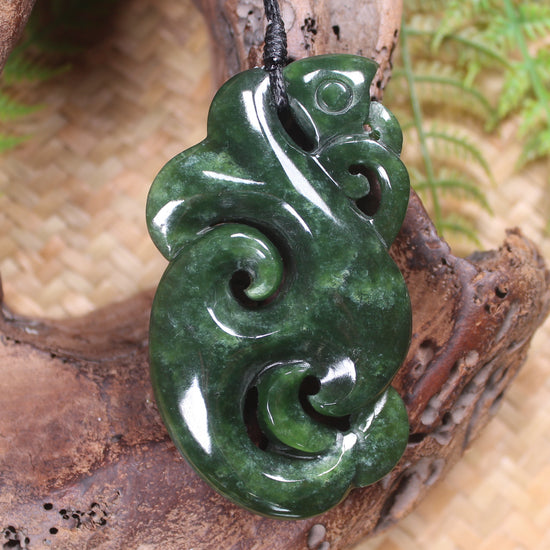 Manaia carved from Kawakawa Pounamu - NZ Greenstone
