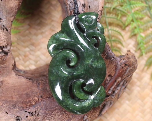 Manaia carved from Kawakawa Pounamu - NZ Greenstone