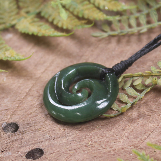 Kawakawa Pounamu Koru