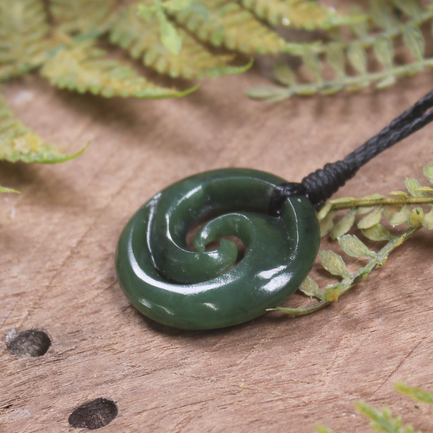 Kawakawa Pounamu Koru
