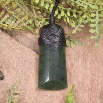 Rimu Pounamu Toki - NZ Greenstone