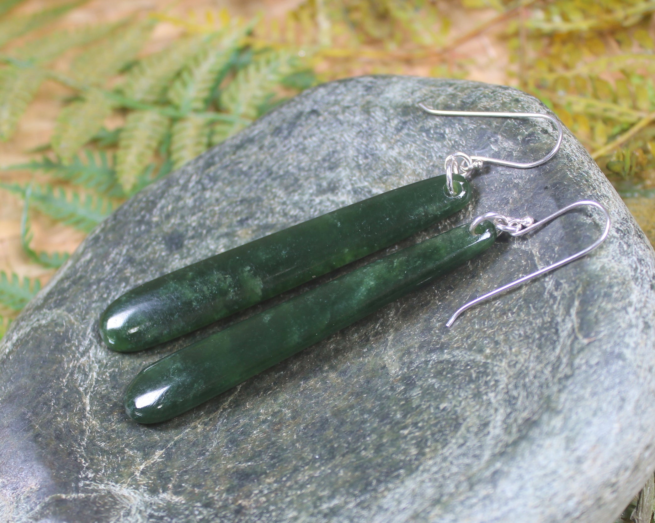 Roimata or Teardrop earrings carved from Kawakawa Pounamu - NZ Greenstone