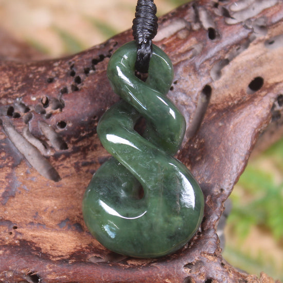 Twist carved from Kawakawa Pounamu - NZ Greenstone