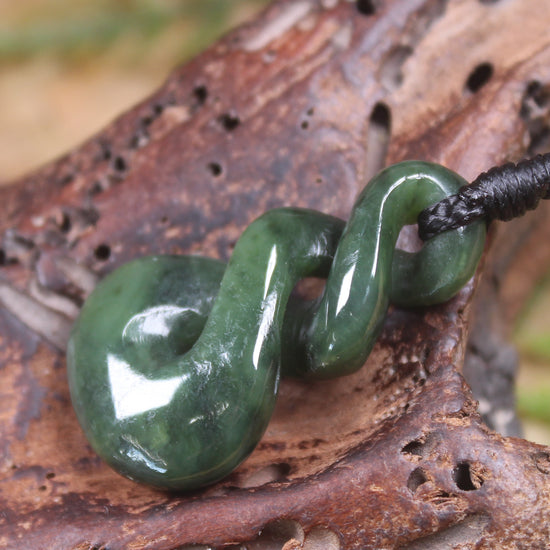 Twist carved from Kawakawa Pounamu - NZ Greenstone