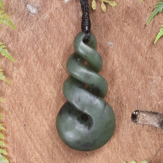 Twist or Pikorua carved from Hapopo Pounamu - NZ Greenstone