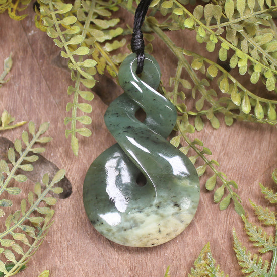 Twist or Pikorua carved from Hapopo Pounamu - NZ Greenstone