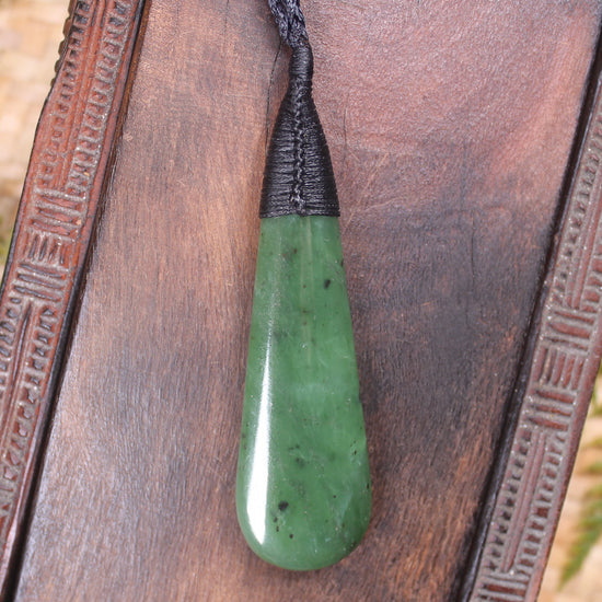 Roimata Teardrop carved from Hapopo Pounamu - NZ Greenstone