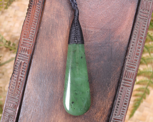 Roimata Teardrop carved from Hapopo Pounamu - NZ Greenstone