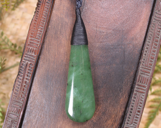 Roimata Teardrop carved from Hapopo Pounamu - NZ Greenstone