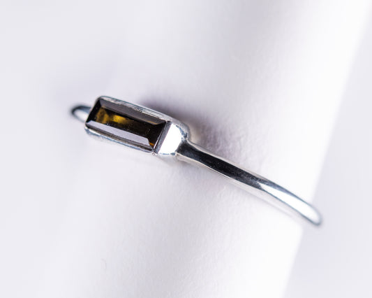 Green Tourmaline Sterling Silver Ring US6 (BM599)