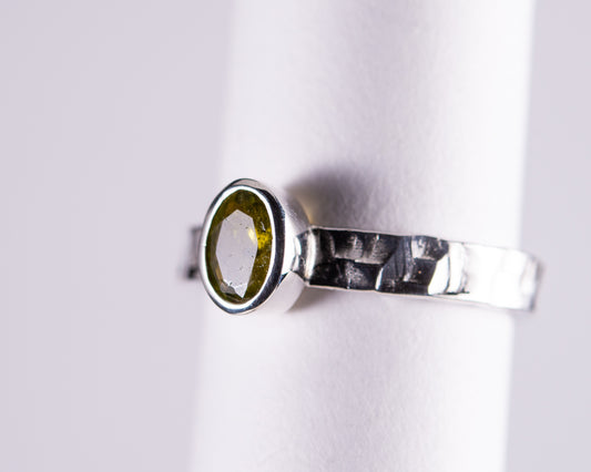 Green Tourmaline Sterling Silver Ring Size 7